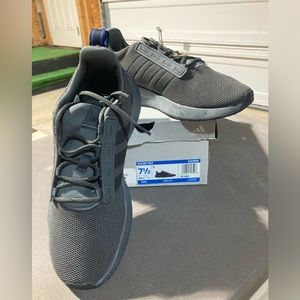 Mens adidas cloud form shoes